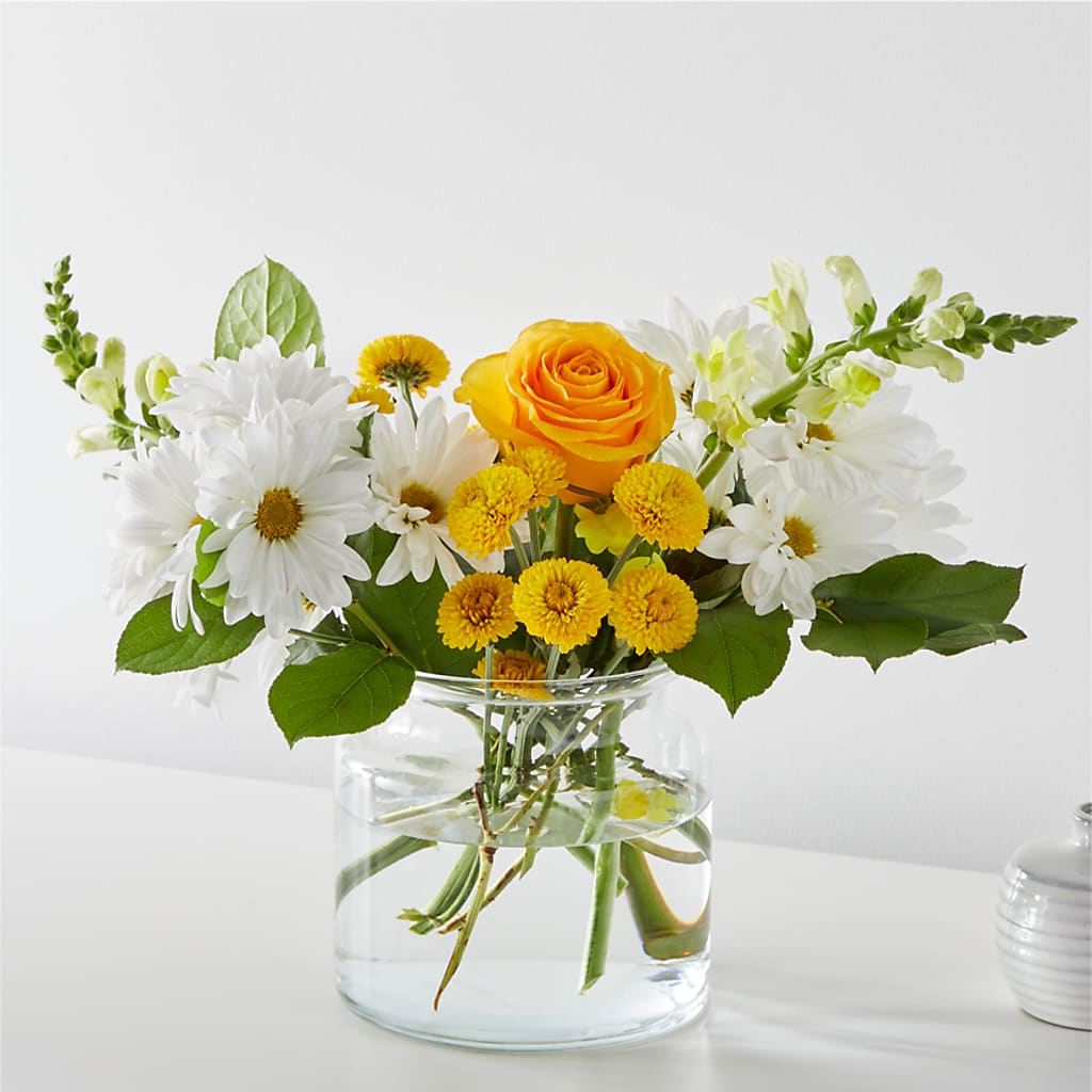 Sun Salutation Bouquet – MOLLY'S FLORIST, Mullins SC