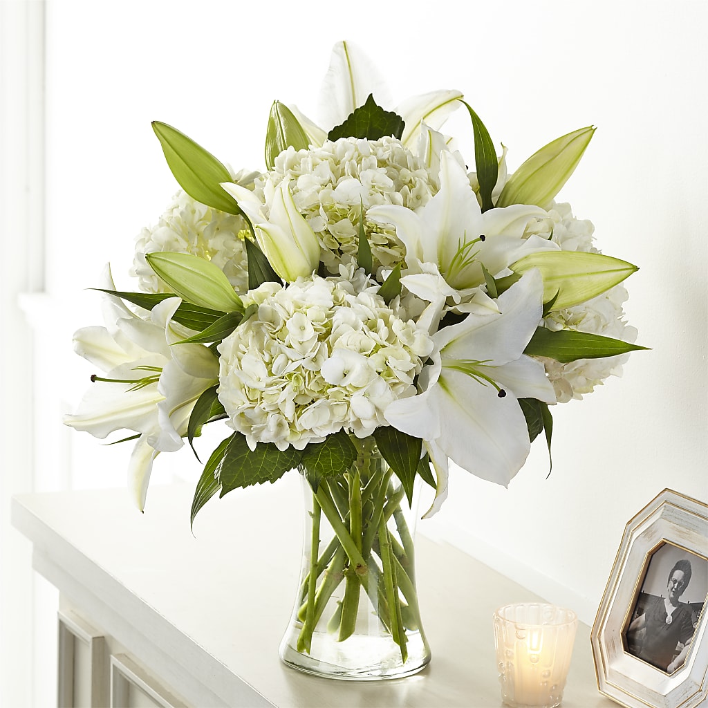Compassionate Lily Bouquet – MOLLY'S FLORIST, Mullins SC