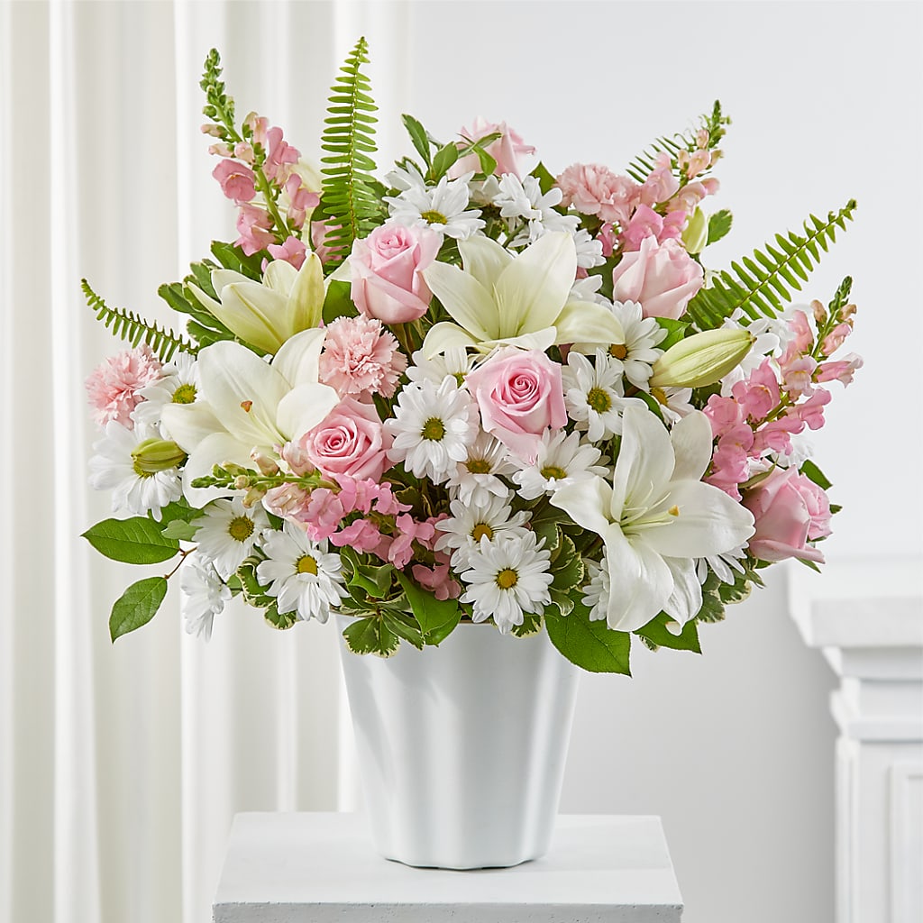 Soft Touch Tabletop Basket – MOLLY'S FLORIST, Mullins SC