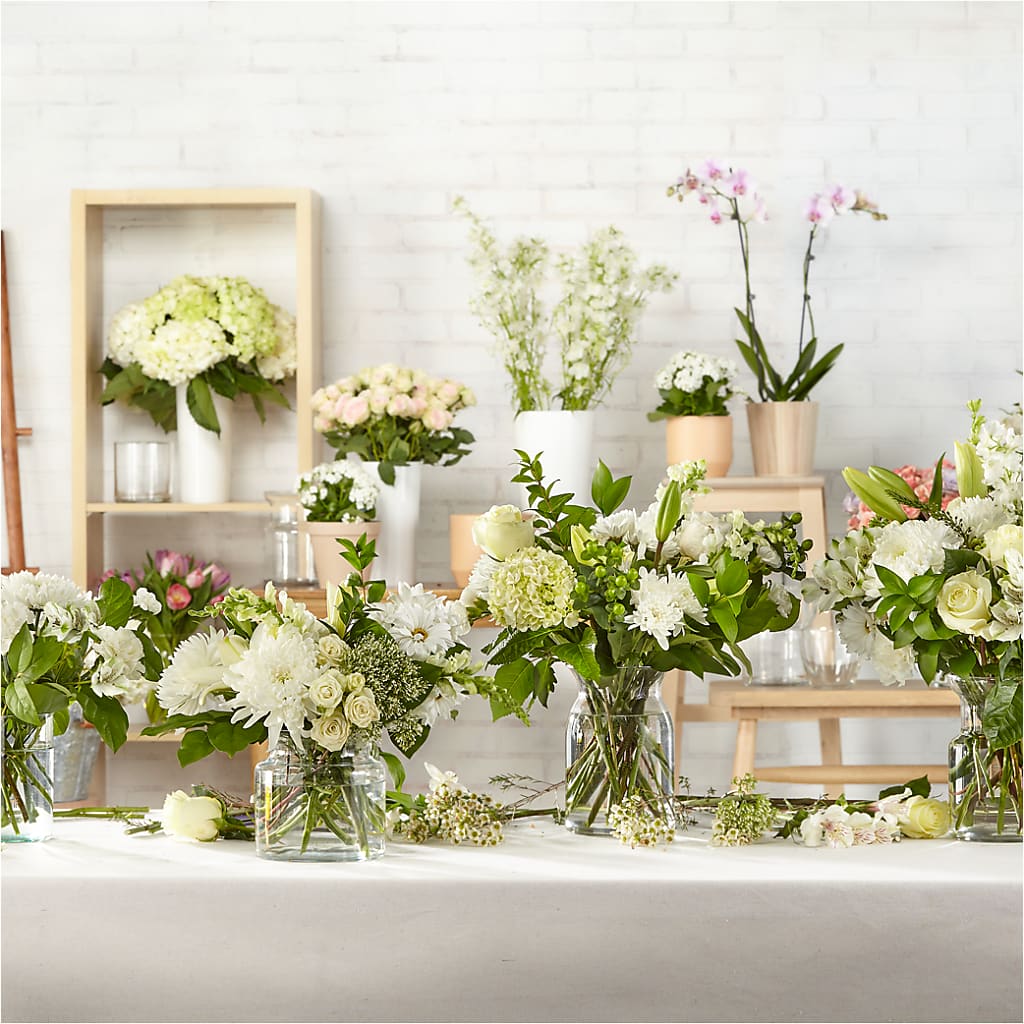 Classic Ivory – A Florist Original – MOLLY'S FLORIST, Mullins SC