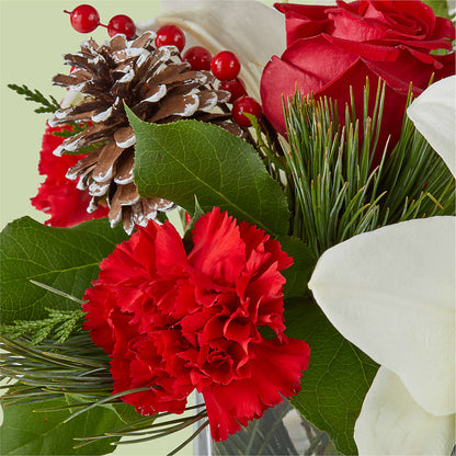 Glistening Icicles Bouquet – MOLLY'S FLORIST, Mullins SC