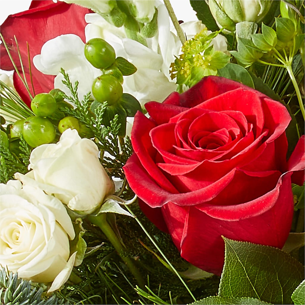 Deck the Halls Bouquet – MOLLY'S FLORIST, Mullins SC